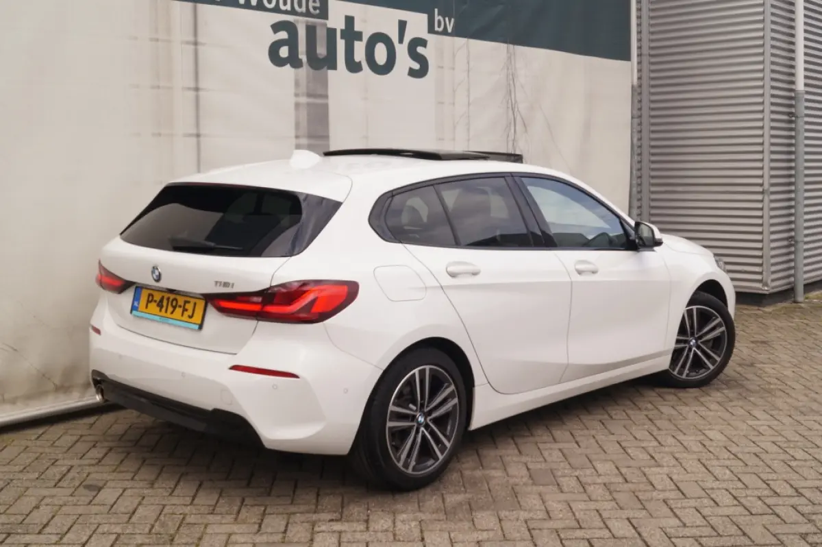 118i Sportline Business Edition -PANO-ECC-CAM-PDC-