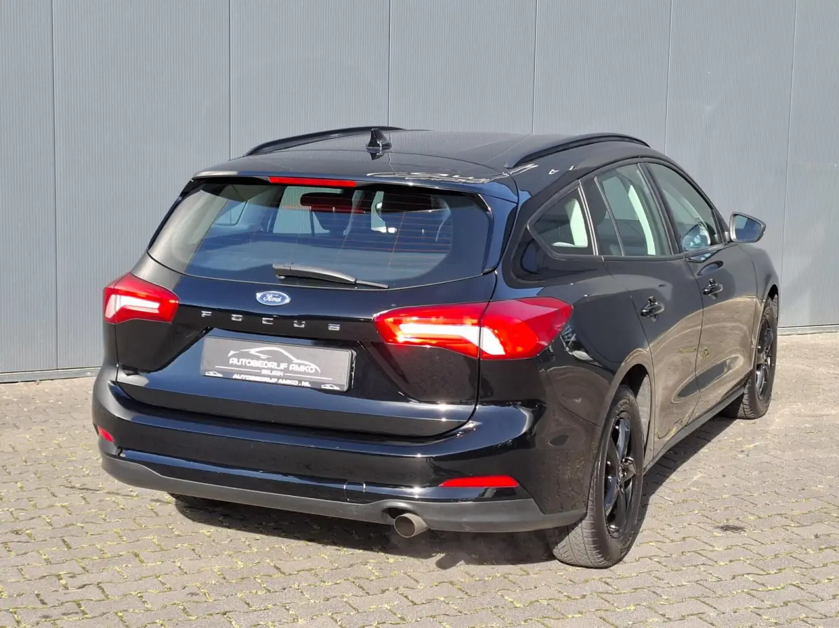1.0 EcoBoost Trend Edition / CARPLAY / MAPS / ENZ.