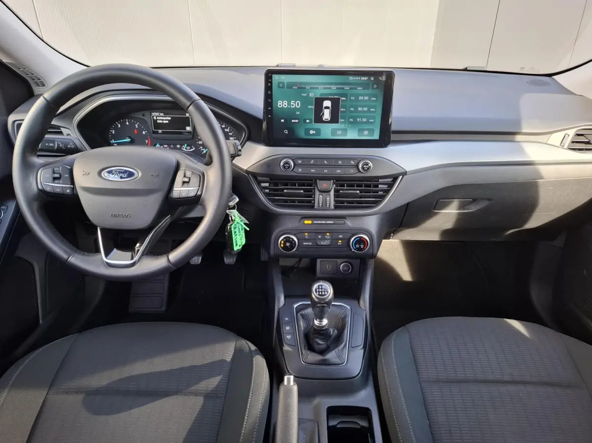 1.0 EcoBoost Trend Edition / CARPLAY / MAPS / ENZ.
