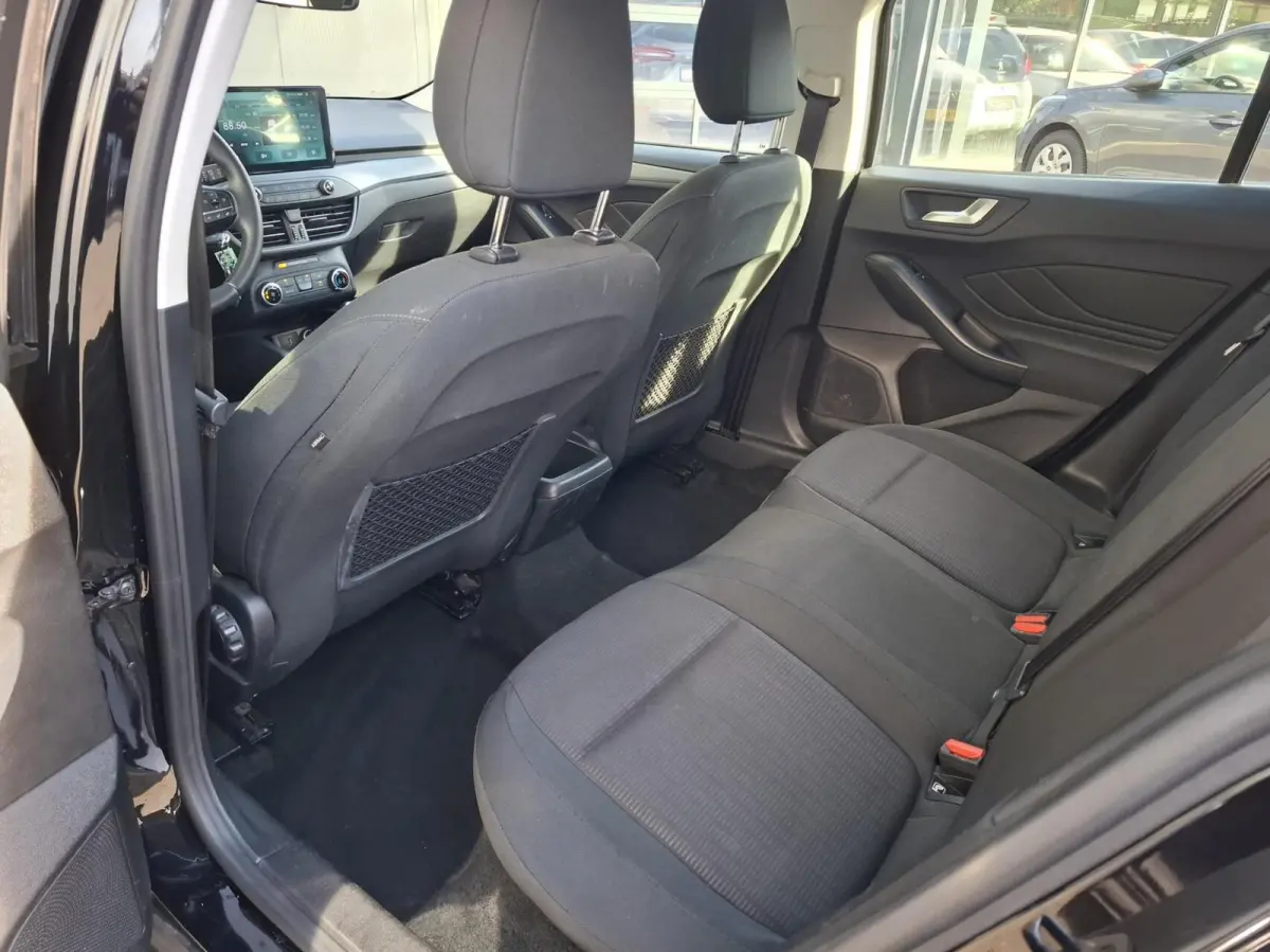1.0 EcoBoost Trend Edition / CARPLAY / MAPS / ENZ.
