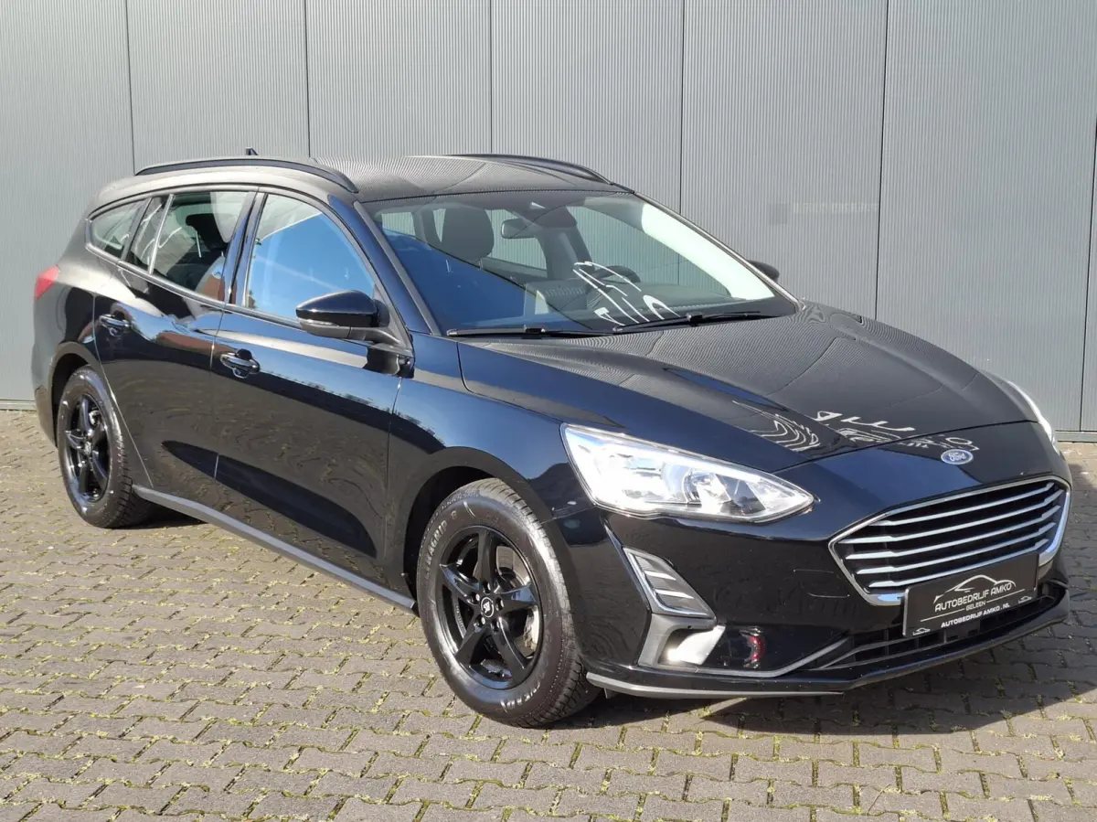 1.0 EcoBoost Trend Edition / CARPLAY / MAPS / ENZ.
