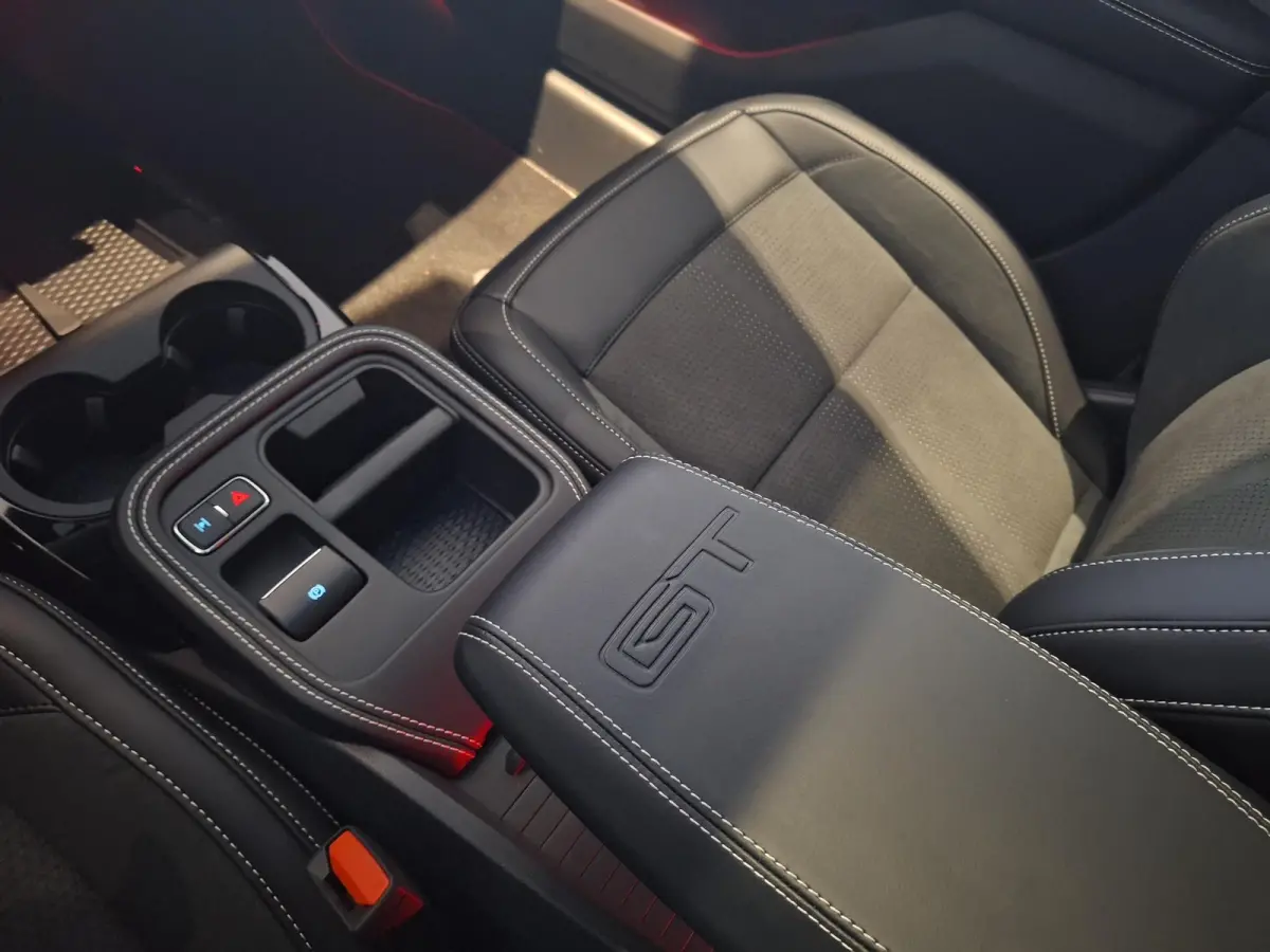 GT Extended AWD 91 kWh | FORD PERFORMANCE SPORTSTOELEN | MAGNERIDE ADAPTIEVE SCHOKDEMPERS | GT-BADGING | 20-INCH LM VELGEN BRUSHED METAL | PANORAMADAK |