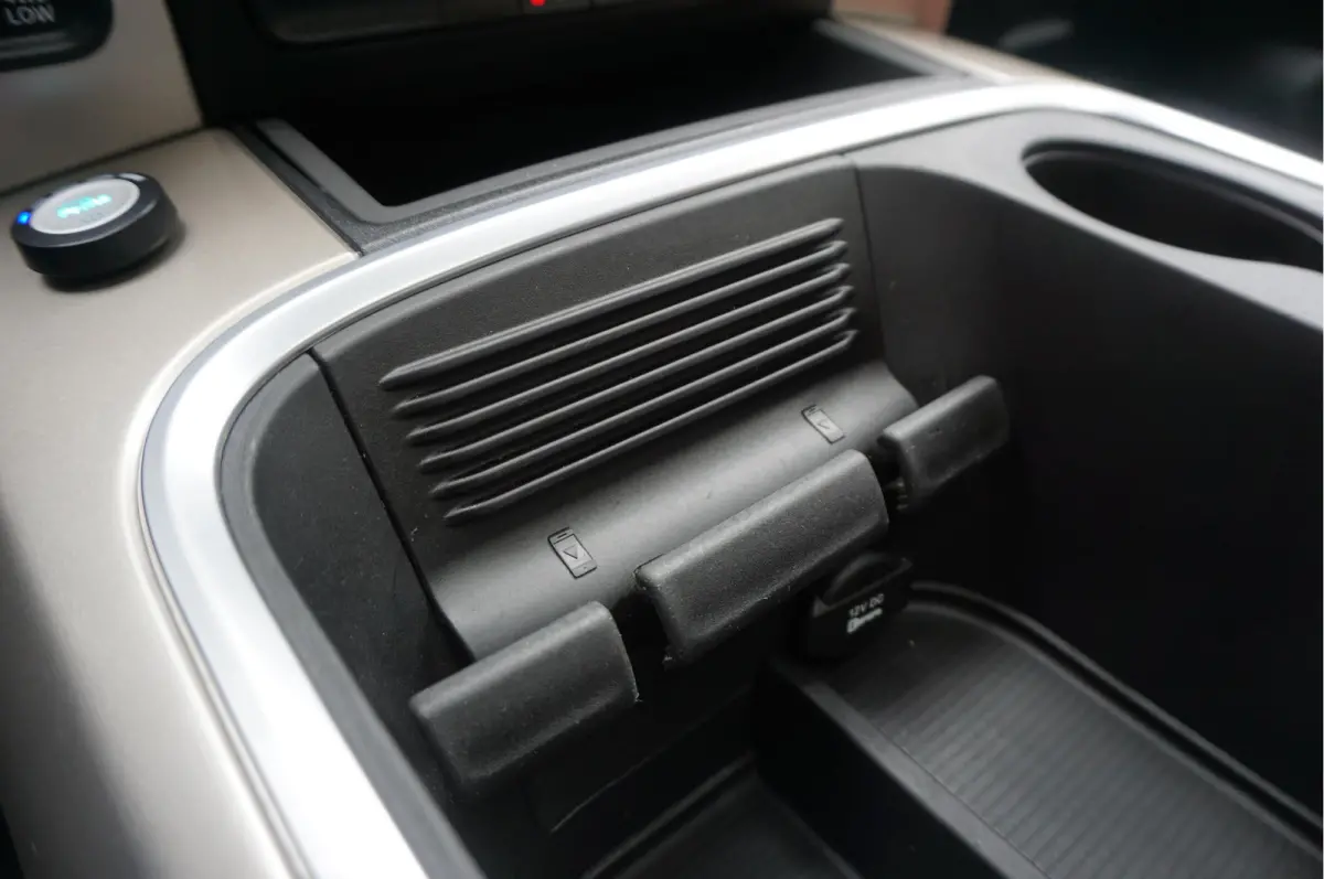 1500 5.7 V8 HEMI 4WD | BLACK OPTIC | Classic | 300L LPG | APPLE CARPLAY | Stoel- stuurverwarming | Navigatie | Pano-dak |