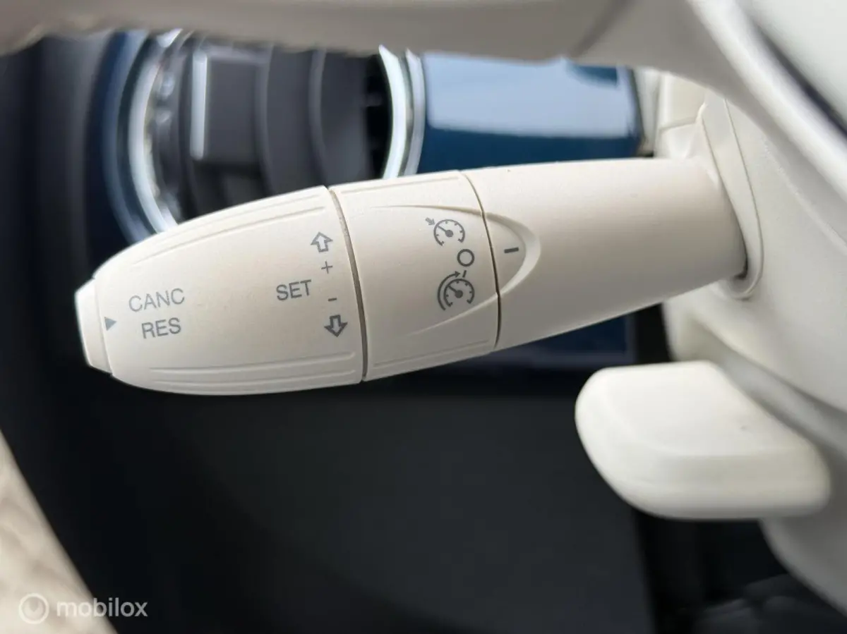 0.9 TwinAir Collezione Pano / PDC / NAVI / CARPLAY