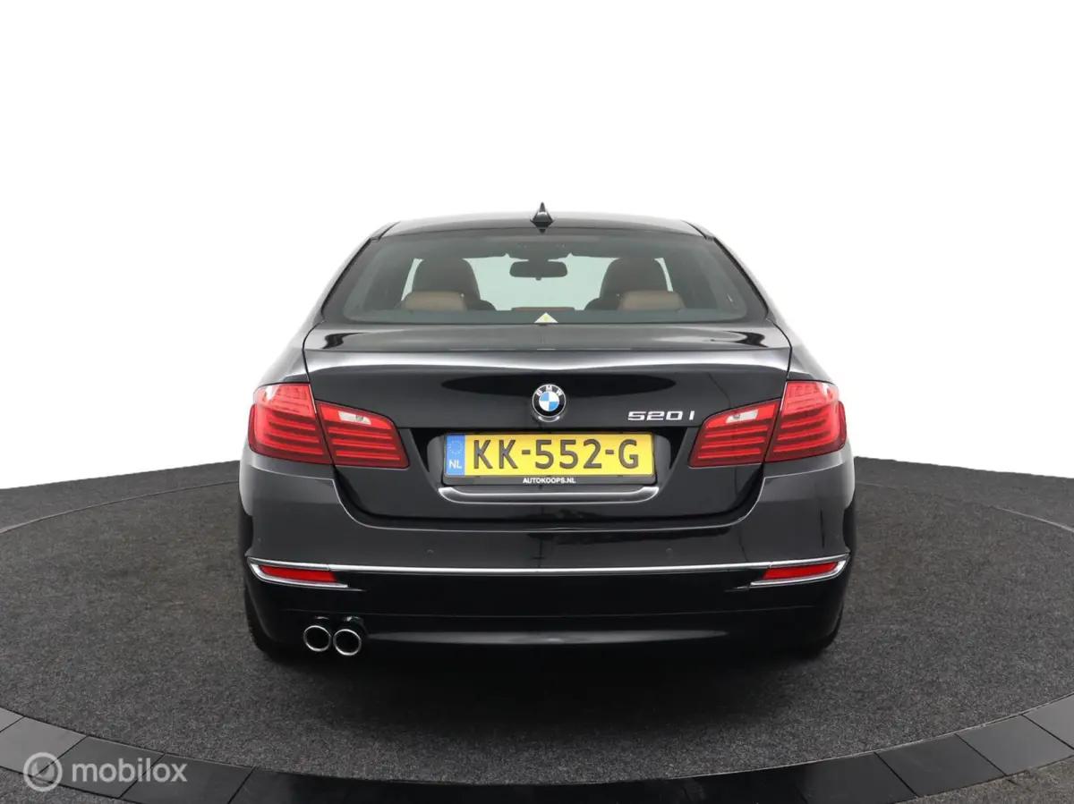 520i Luxury Edition 184 PK | M-Sport | Pano-Dak | elek. Stoelen | Stoelverwarming | Bruin leder | Stoelverwarming