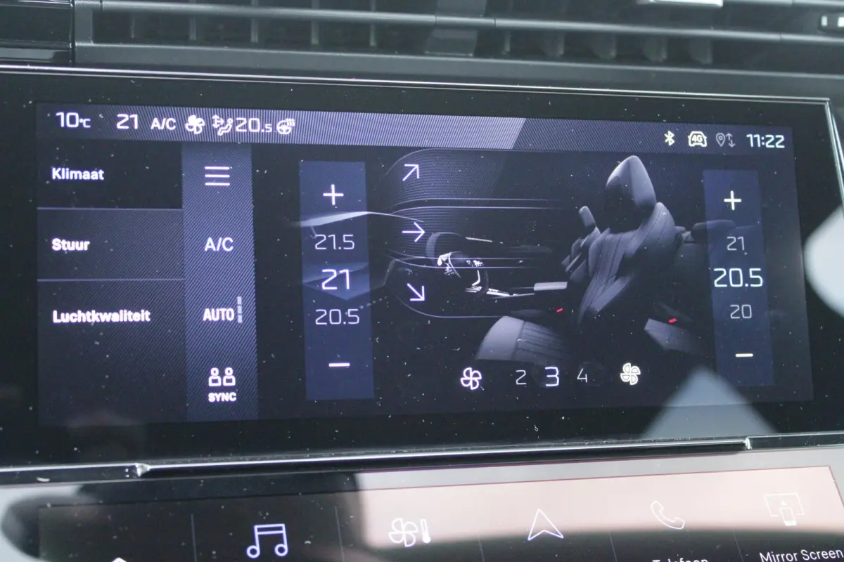 1.2 Hybrid 145PK AUTOMAAT GT | 360° CAMERA | DODEHOEK DETECTIE | KEYLESS ENTRY/START | ADAPTIVE CRUISE CONTROL | NAVIGATIE | DRAADLOZE APPLE CARPLAY/ANDROID AUTO | PARKEERSENSOREN VOOR + AC