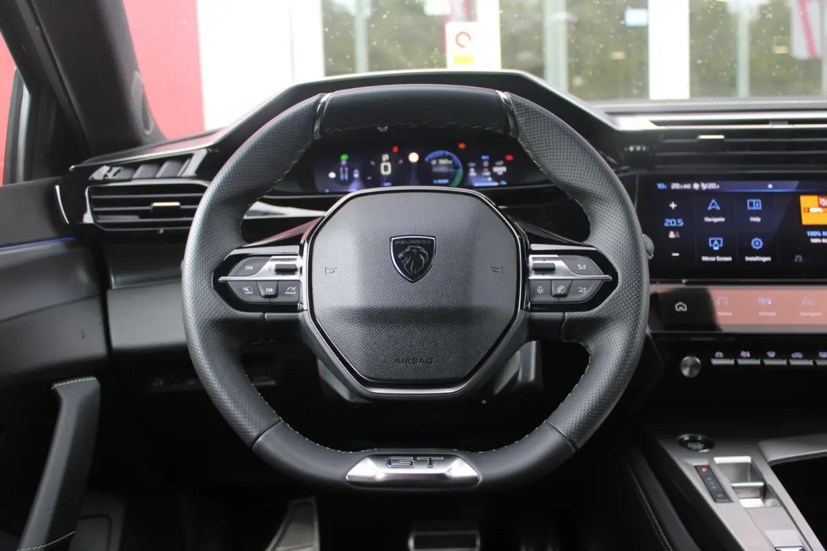 1.2 Hybrid 145PK AUTOMAAT GT | 360° CAMERA | DODEHOEK DETECTIE | KEYLESS ENTRY/START | ADAPTIVE CRUISE CONTROL | NAVIGATIE | DRAADLOZE APPLE CARPLAY/ANDROID AUTO | PARKEERSENSOREN VOOR + AC