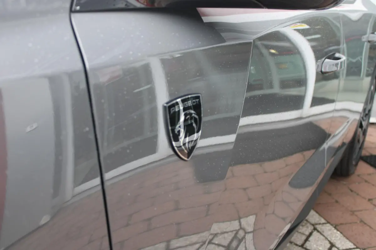 1.2 Hybrid 145PK AUTOMAAT GT | 360° CAMERA | DODEHOEK DETECTIE | KEYLESS ENTRY/START | ADAPTIVE CRUISE CONTROL | NAVIGATIE | DRAADLOZE APPLE CARPLAY/ANDROID AUTO | PARKEERSENSOREN VOOR + AC