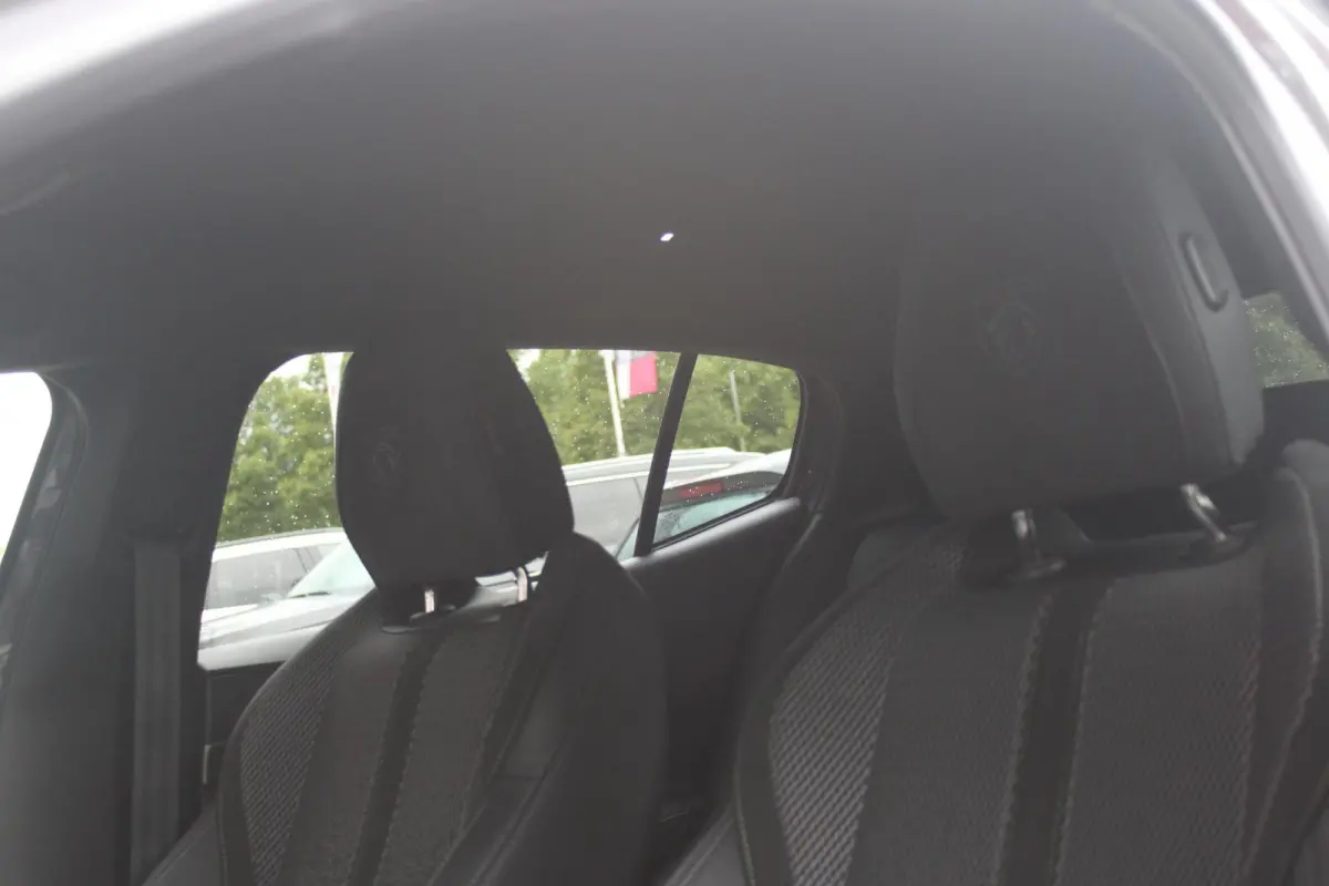 1.2 Hybrid 145PK AUTOMAAT GT | 360° CAMERA | DODEHOEK DETECTIE | KEYLESS ENTRY/START | ADAPTIVE CRUISE CONTROL | NAVIGATIE | DRAADLOZE APPLE CARPLAY/ANDROID AUTO | PARKEERSENSOREN VOOR + AC
