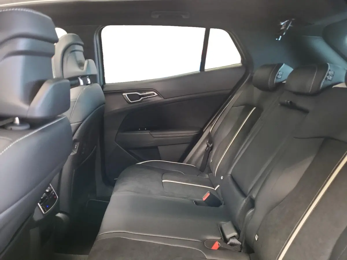 1.6 T-GDi AT6 Hybrid GT-Line | NIEUWE SPORTAGE | 239 PK | 1510Kg trekgewicht | Nu €3.000 inruilpremie en €1.500 voorraadkorting!*