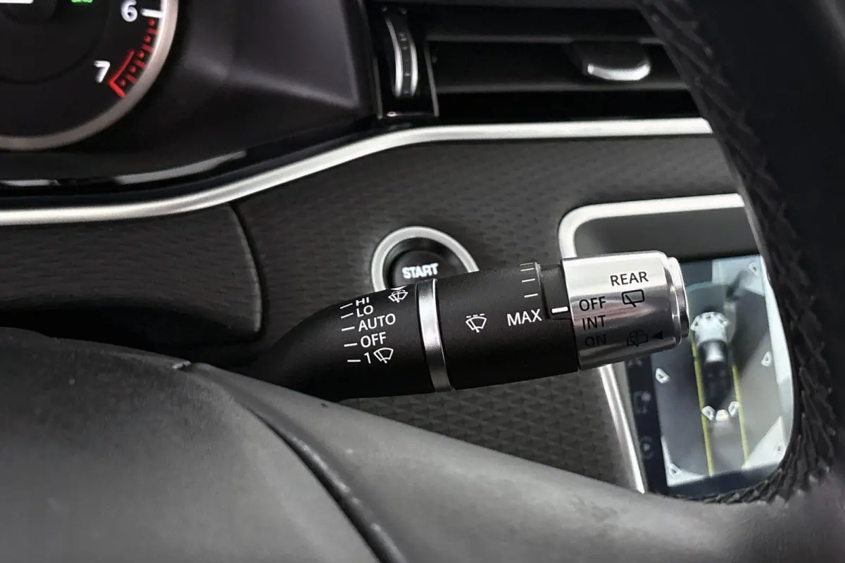 1.5 P300e AWD S Stoelverwarming Navigatie Achteruitrijcamera