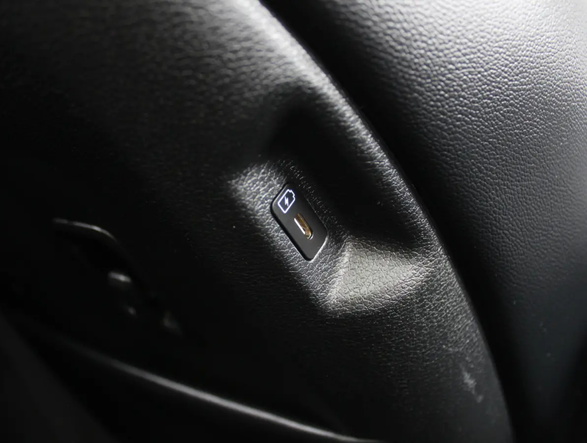 1.6 T-GDi Hybrid GT-Line CLIMATE | STOEL/STUURVERW | ELECSTOELVERST | CARPLAY | PANODAK | AFNBTRHAAK | LEDER | DAB | CAMERA | ADAPCRUISE | LED