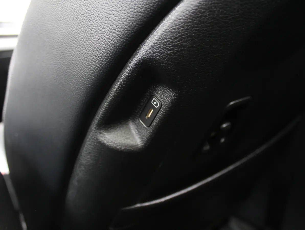 1.6 T-GDi Hybrid GT-Line CLIMATE | STOEL/STUURVERW | ELECSTOELVERST | CARPLAY | PANODAK | AFNBTRHAAK | LEDER | DAB | CAMERA | ADAPCRUISE | LED