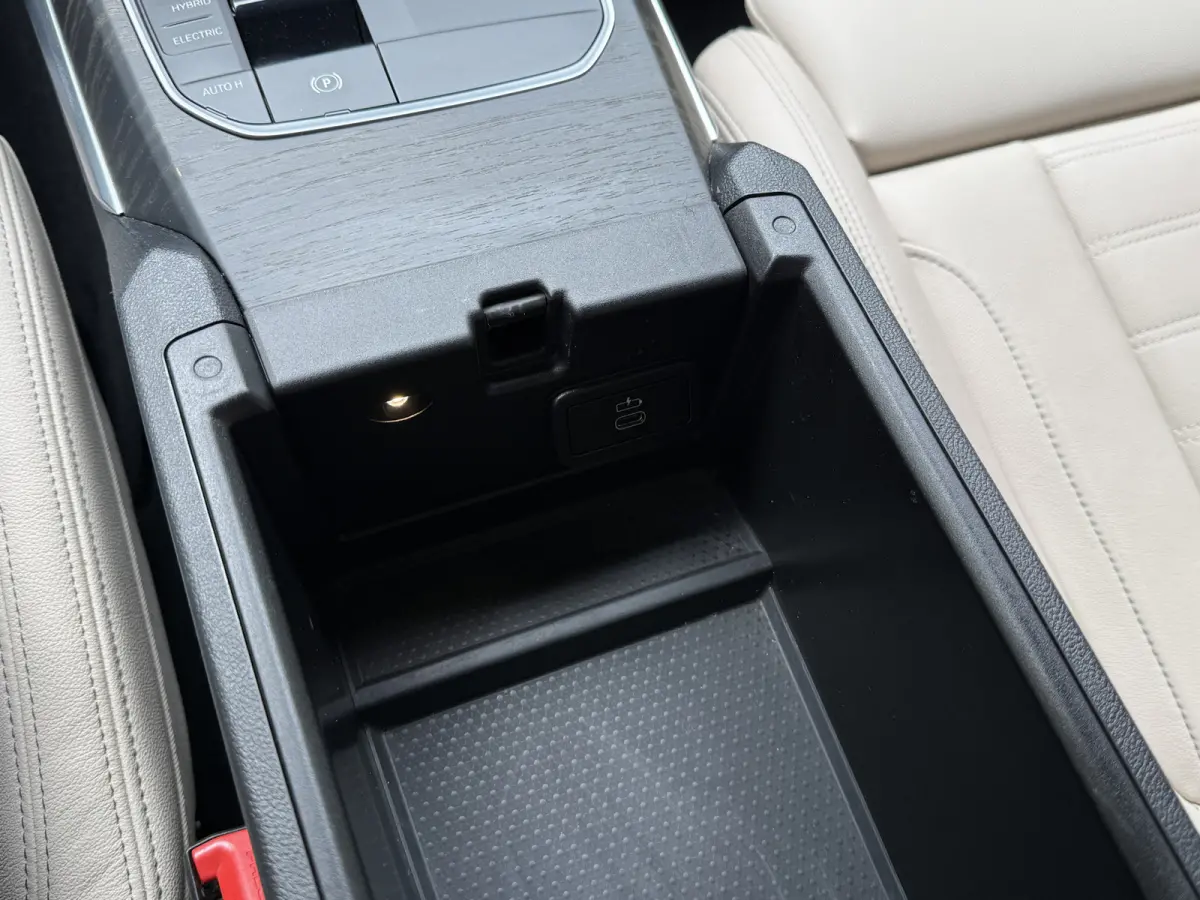 330e | M-pakket | Facelift | Lederen sportstoelen | Harman/Kardon | Sfeerverlichting | Full LED