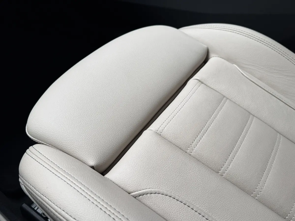 330e | M-pakket | Facelift | Lederen sportstoelen | Harman/Kardon | Sfeerverlichting | Full LED