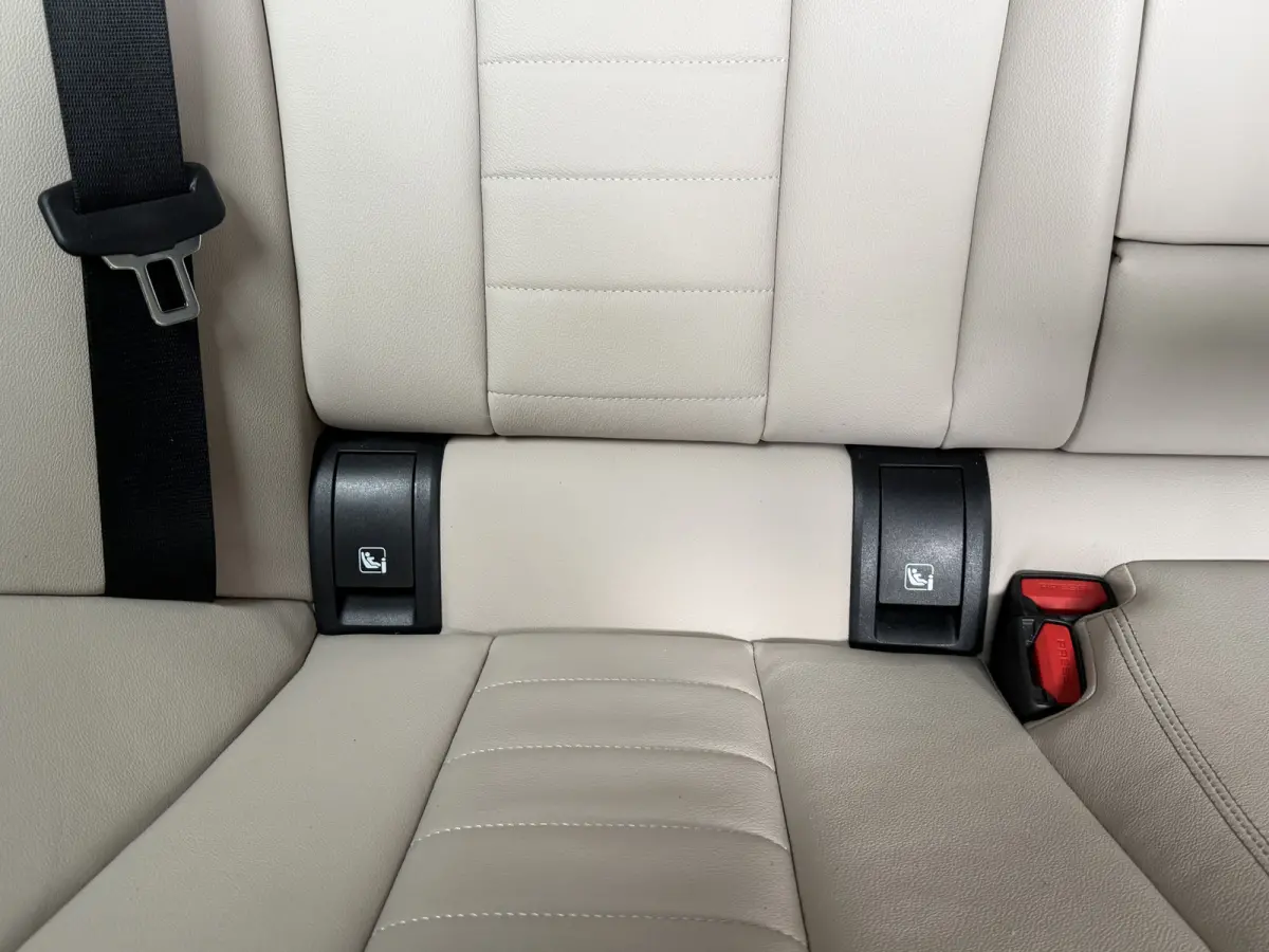 330e | M-pakket | Facelift | Lederen sportstoelen | Harman/Kardon | Sfeerverlichting | Full LED