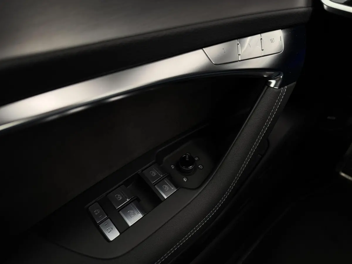 55 TFSI quattro V6 / RS / PANO / SFEER / LUXE