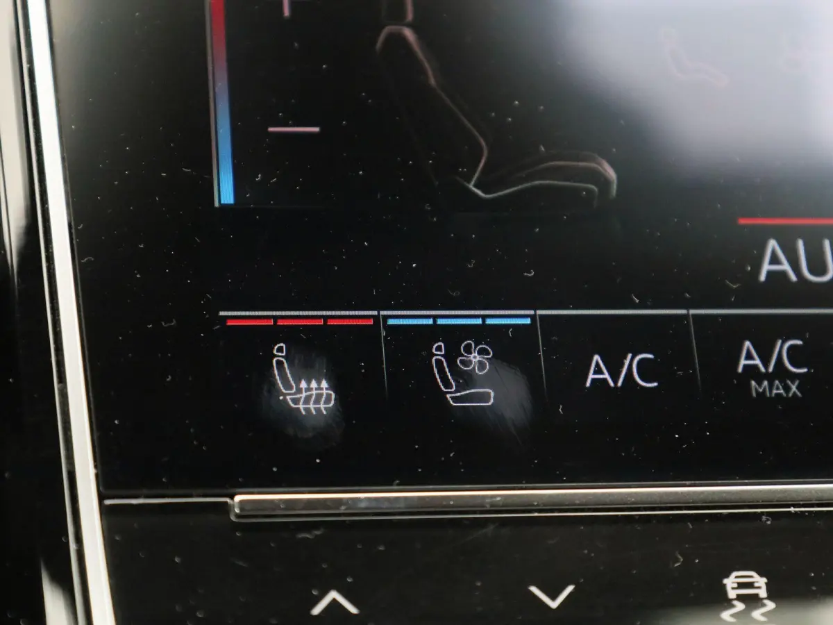 60 TFSI e quattro | PANORAMADAK | SOFTCLOSE | HEAD-UP | STOELKOELING & VERWARMING | MEMORY | B&O | S LINE IN & EXTERIEUR | VIRTUEEL | 360 CAMERA | LEDER | LED MATRIX | 12 MAANDEN BOVAG GARAN