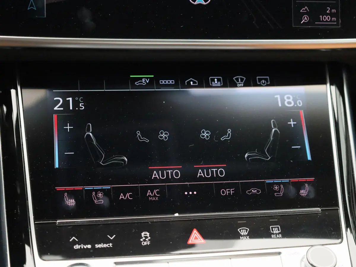 60 TFSI e quattro | PANORAMADAK | SOFTCLOSE | HEAD-UP | STOELKOELING & VERWARMING | MEMORY | B&O | S LINE IN & EXTERIEUR | VIRTUEEL | 360 CAMERA | LEDER | LED MATRIX | 12 MAANDEN BOVAG GARAN