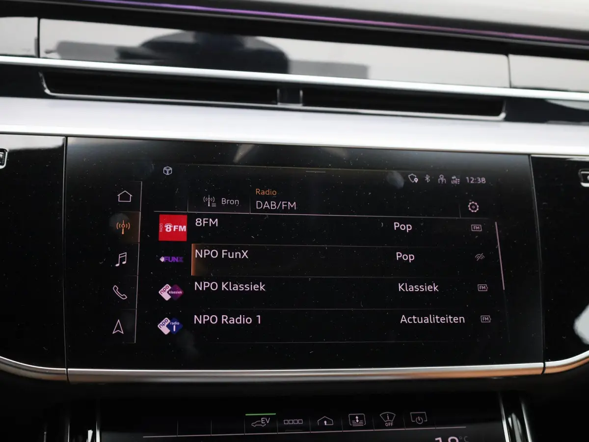 60 TFSI e quattro | PANORAMADAK | SOFTCLOSE | HEAD-UP | STOELKOELING & VERWARMING | MEMORY | B&O | S LINE IN & EXTERIEUR | VIRTUEEL | 360 CAMERA | LEDER | LED MATRIX | 12 MAANDEN BOVAG GARAN