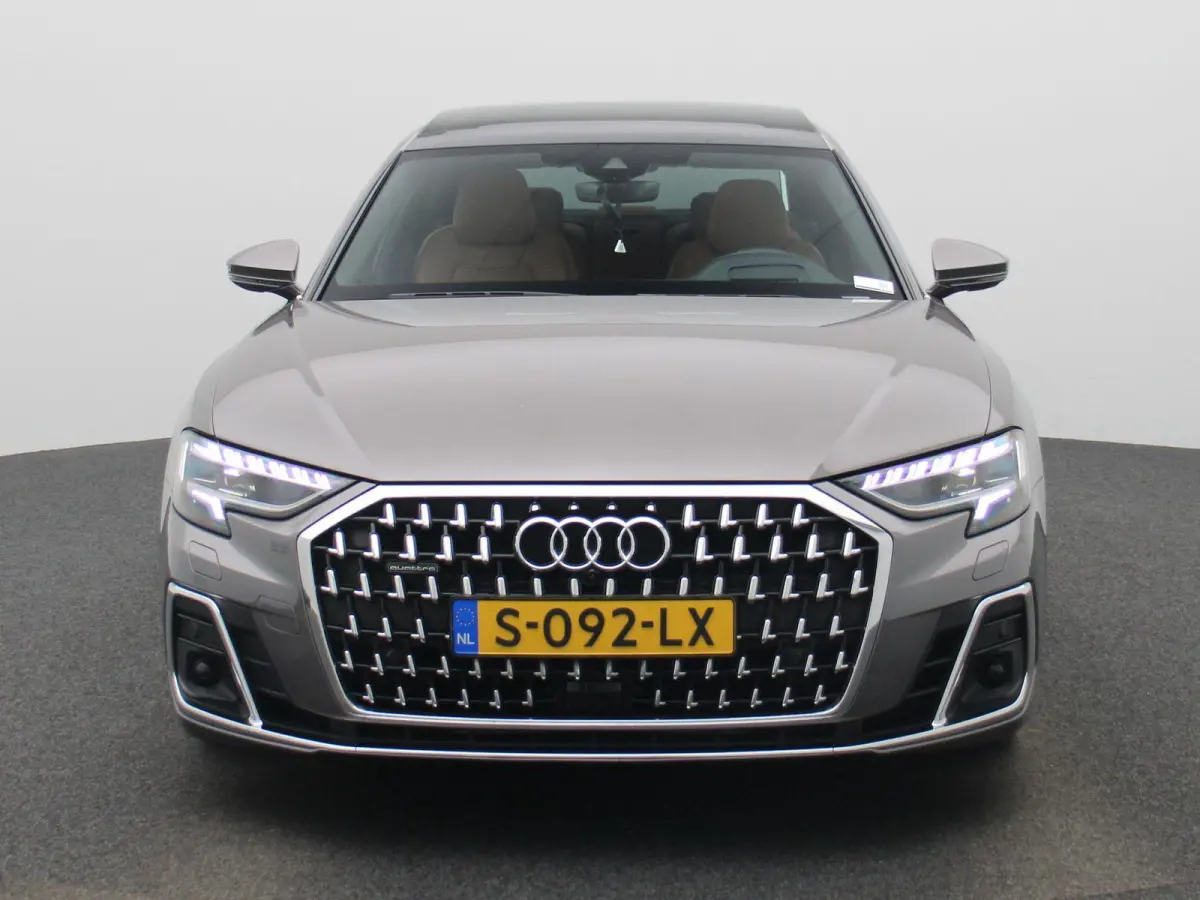 60 TFSI e quattro | PANORAMADAK | SOFTCLOSE | HEAD-UP | STOELKOELING & VERWARMING | MEMORY | B&O | S LINE IN & EXTERIEUR | VIRTUEEL | 360 CAMERA | LEDER | LED MATRIX | 12 MAANDEN BOVAG GARAN