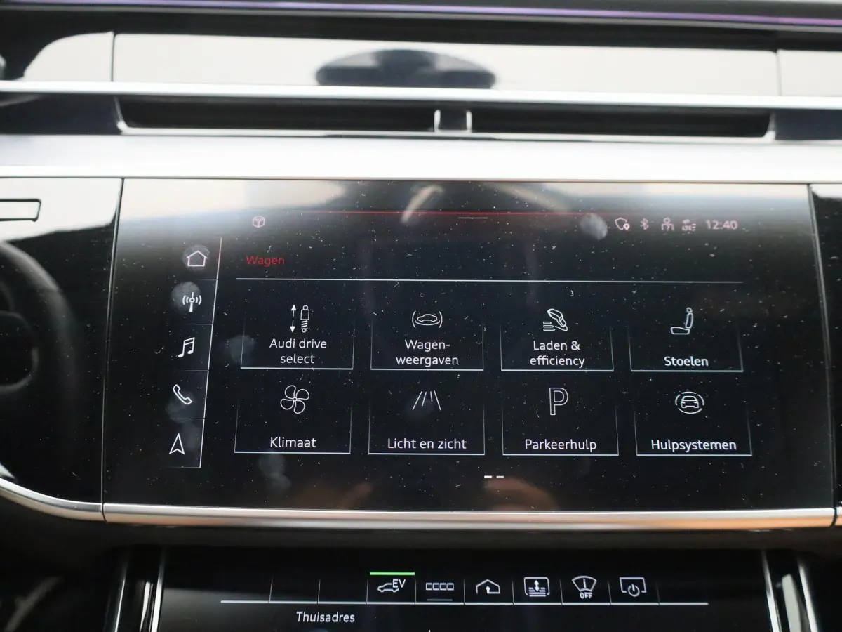 60 TFSI e quattro | PANORAMADAK | SOFTCLOSE | HEAD-UP | STOELKOELING & VERWARMING | MEMORY | B&O | S LINE IN & EXTERIEUR | VIRTUEEL | 360 CAMERA | LEDER | LED MATRIX | 12 MAANDEN BOVAG GARAN