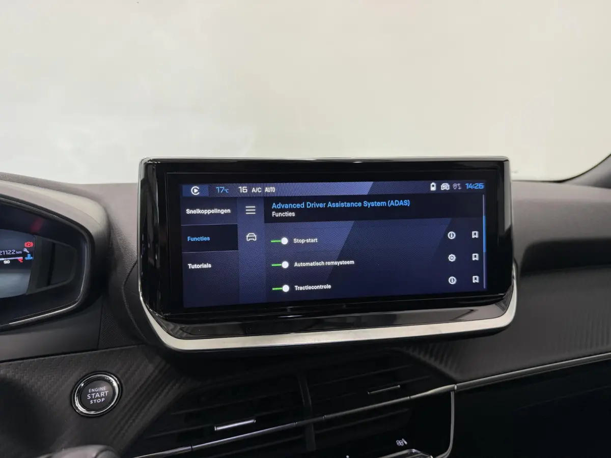 1.2 PureTech 100 Allure Navigatie Apple Carplay/Android Auto Parkeersensoren Cruise Control Full LED Virtual Cockpit Climate Control Lichtmetalen velgen