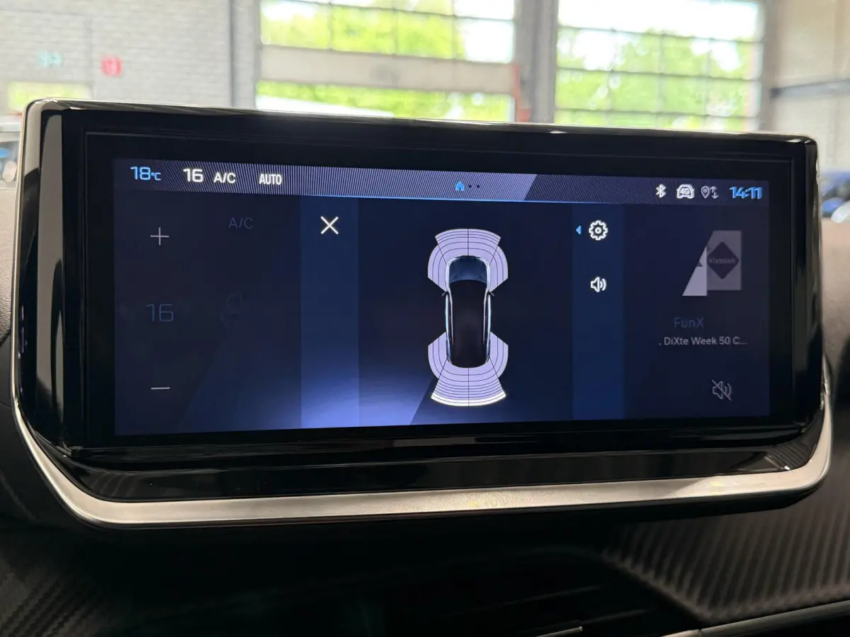 1.2 PureTech 100 Allure Navigatie Apple Carplay/Android Auto Parkeersensoren Cruise Control Full LED Virtual Cockpit Climate Control Lichtmetalen velgen