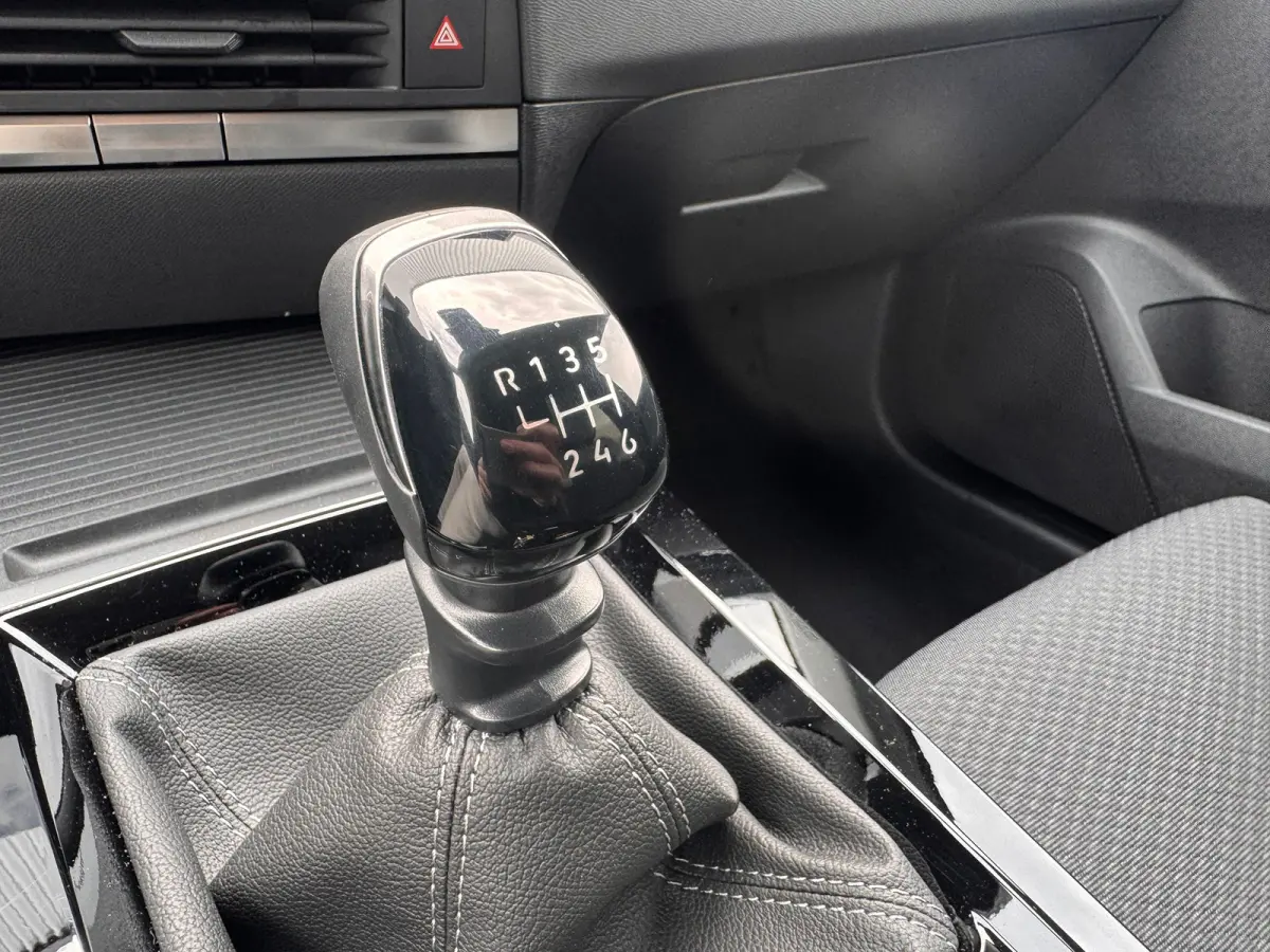 1.2 Turbo Business Edition 130PK | Camera | Navigatie | Stoel/stuurverwarming | Cruise Control | | Airco (automatisch) | DAB ontvanger | Dak in carrosseriekleur