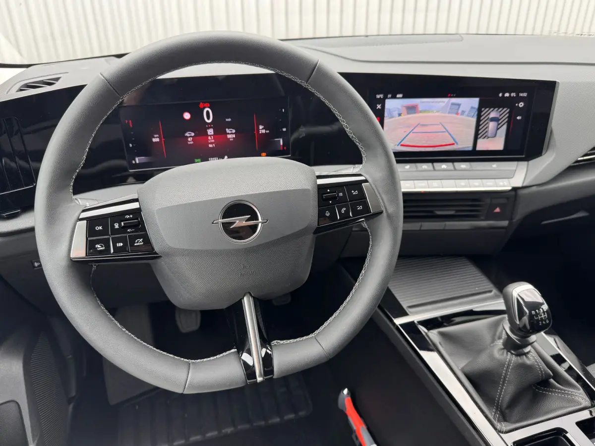 1.2 Turbo Business Edition 130PK | Camera | Navigatie | Stoel/stuurverwarming | Cruise Control | | Airco (automatisch) | DAB ontvanger | Dak in carrosseriekleur