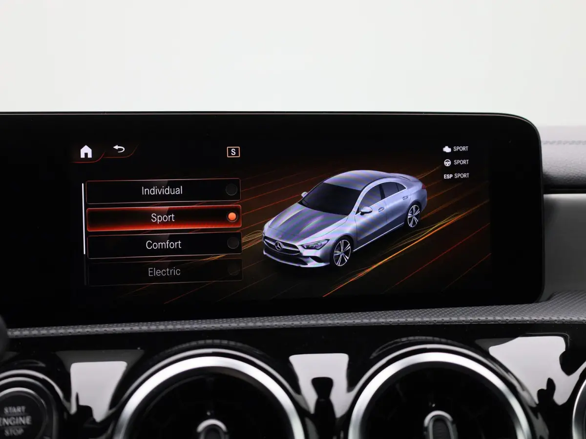 250 e | LEDER | NAVIGATIE | STOELVERWARMING | CRUISE CONTROL | BLUETOOTH | CLIMATE CONTROL |