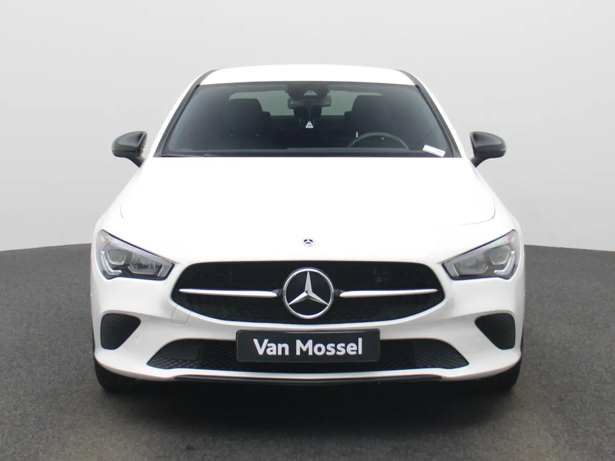 250 e | LEDER | NAVIGATIE | STOELVERWARMING | CRUISE CONTROL | BLUETOOTH | CLIMATE CONTROL |