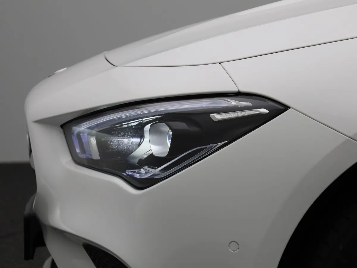250 e | LEDER | NAVIGATIE | STOELVERWARMING | CRUISE CONTROL | BLUETOOTH | CLIMATE CONTROL |