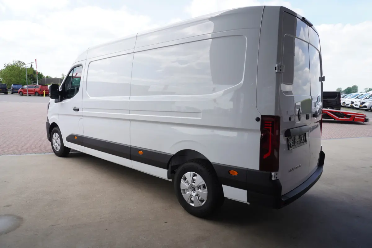 T35 2.0 dCi 150PK L3H2 nr. V004 | Airco | Cruise | Betimmering laadruimte