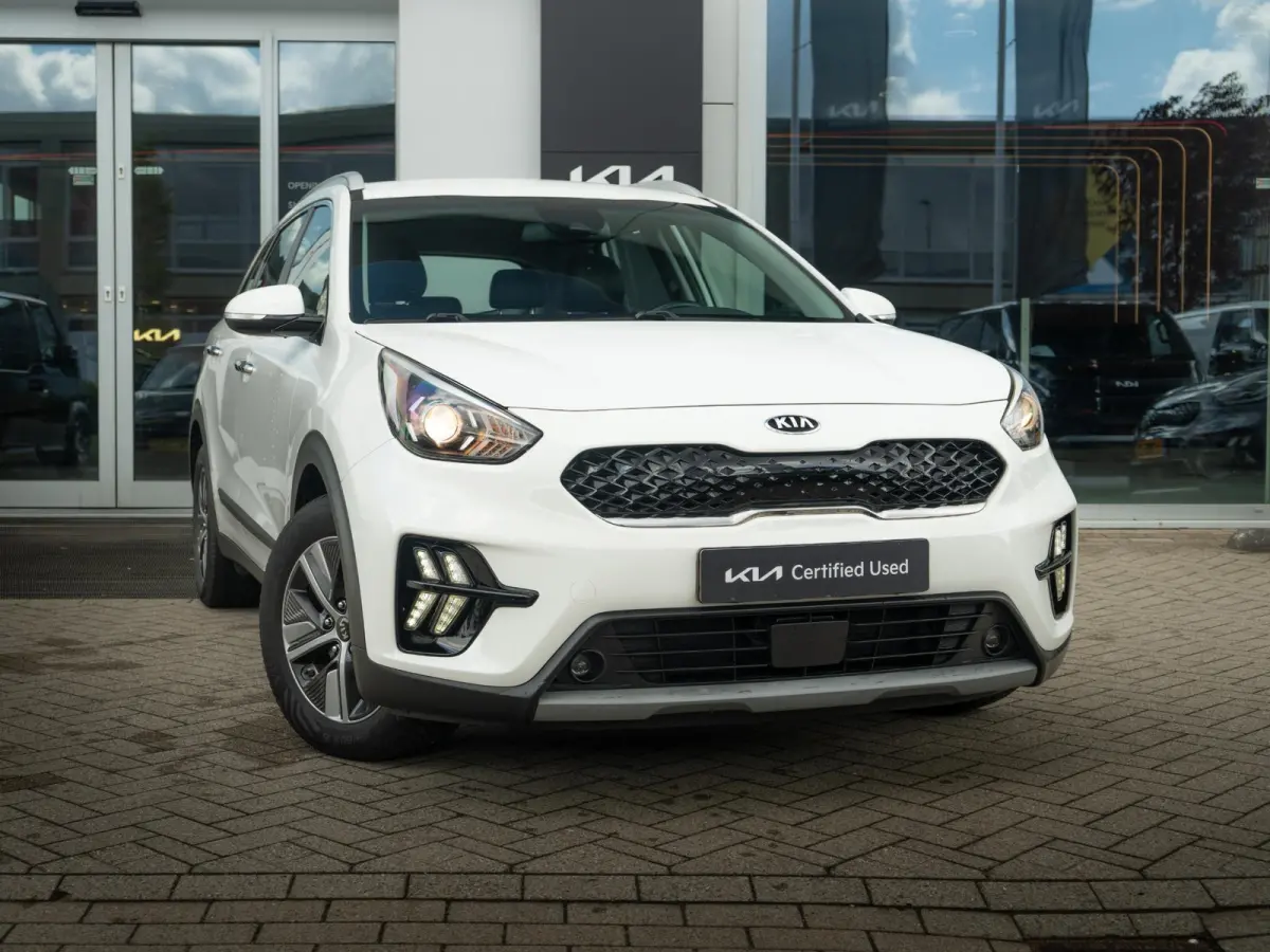 1.6 GDi Hybrid DynamicLine | Dealeronderhouden NL auto | Cruise control adaptief | Navigatie | achteruitrijcamera | Carplay | Parkeersensoren achter
