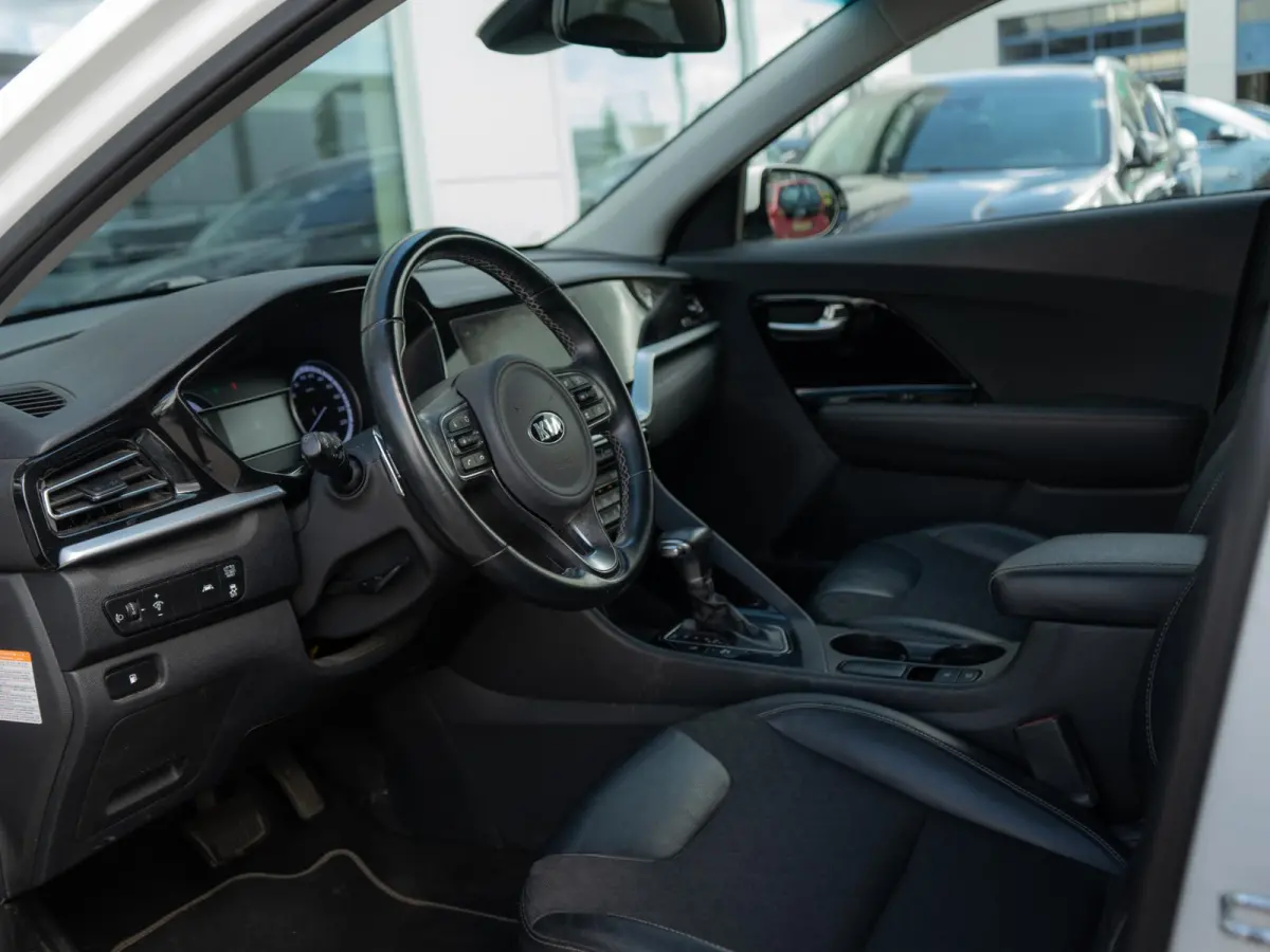 1.6 GDi Hybrid DynamicLine | Dealeronderhouden NL auto | Cruise control adaptief | Navigatie | achteruitrijcamera | Carplay | Parkeersensoren achter