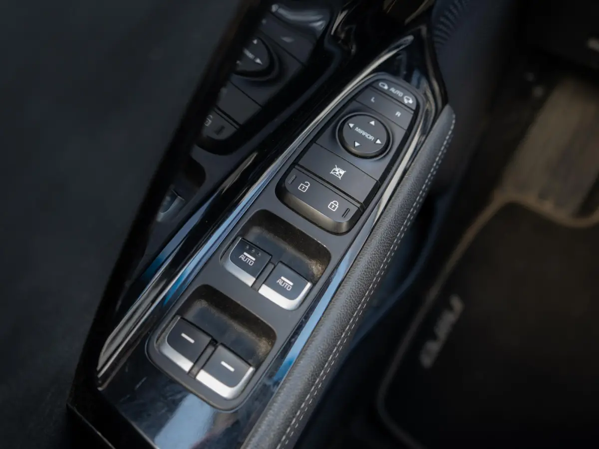 1.6 GDi Hybrid DynamicLine | Dealeronderhouden NL auto | Cruise control adaptief | Navigatie | achteruitrijcamera | Carplay | Parkeersensoren achter