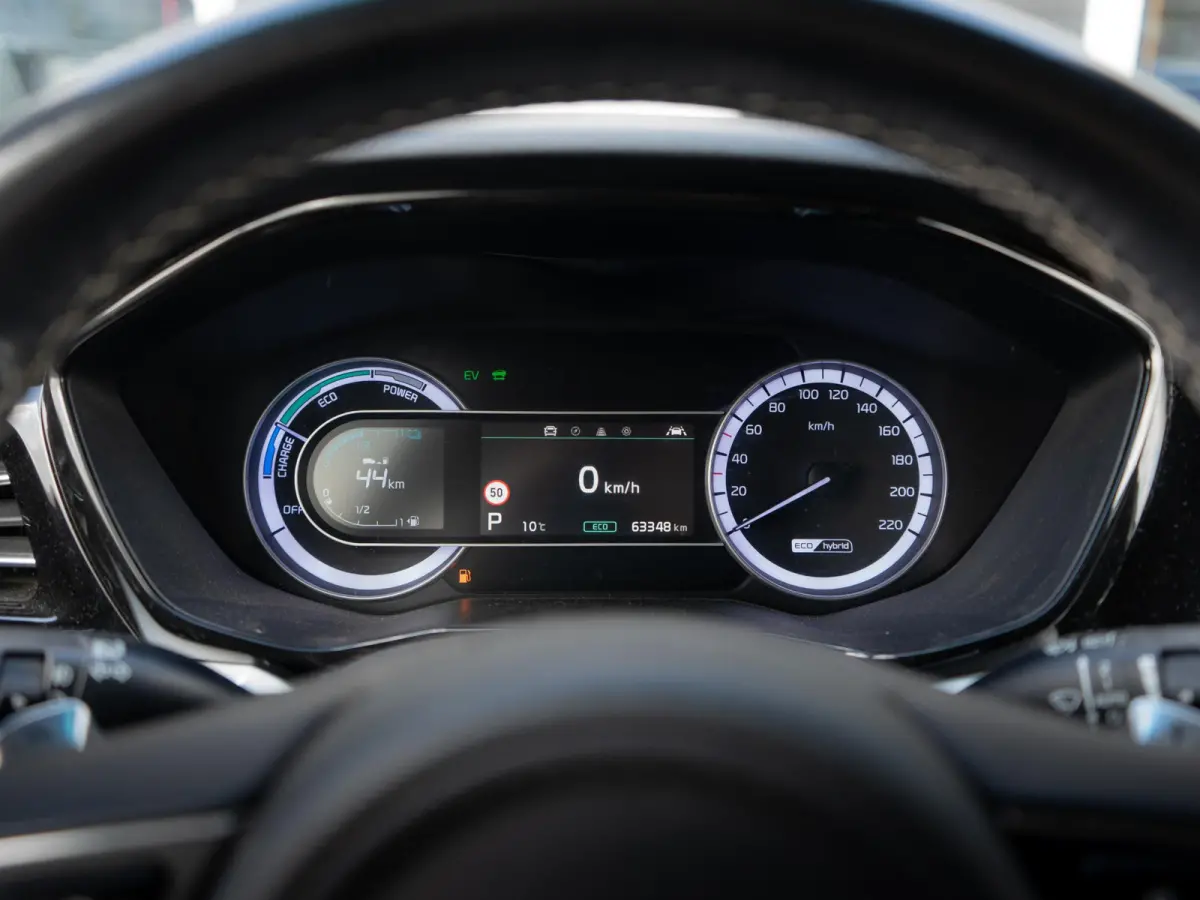1.6 GDi Hybrid DynamicLine | Dealeronderhouden NL auto | Cruise control adaptief | Navigatie | achteruitrijcamera | Carplay | Parkeersensoren achter
