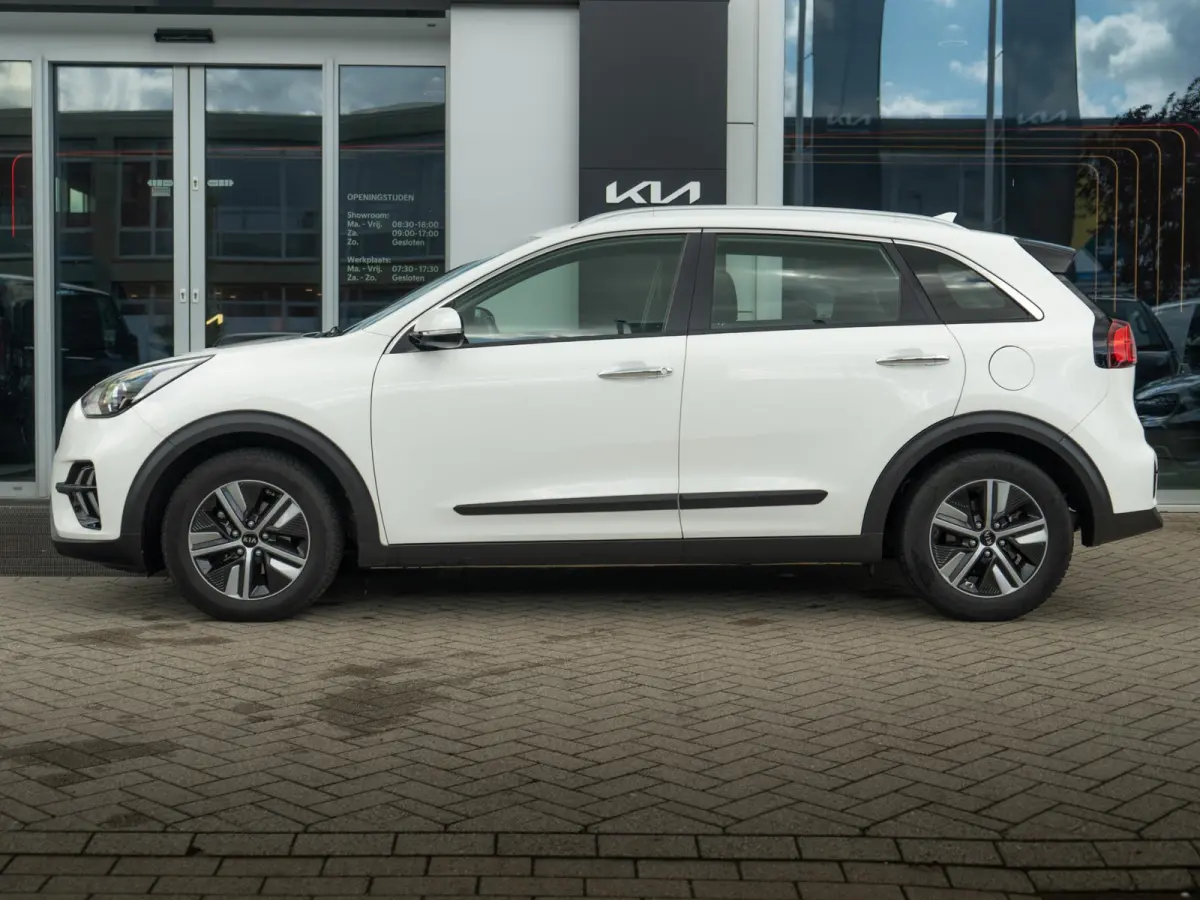 1.6 GDi Hybrid DynamicLine | Dealeronderhouden NL auto | Cruise control adaptief | Navigatie | achteruitrijcamera | Carplay | Parkeersensoren achter