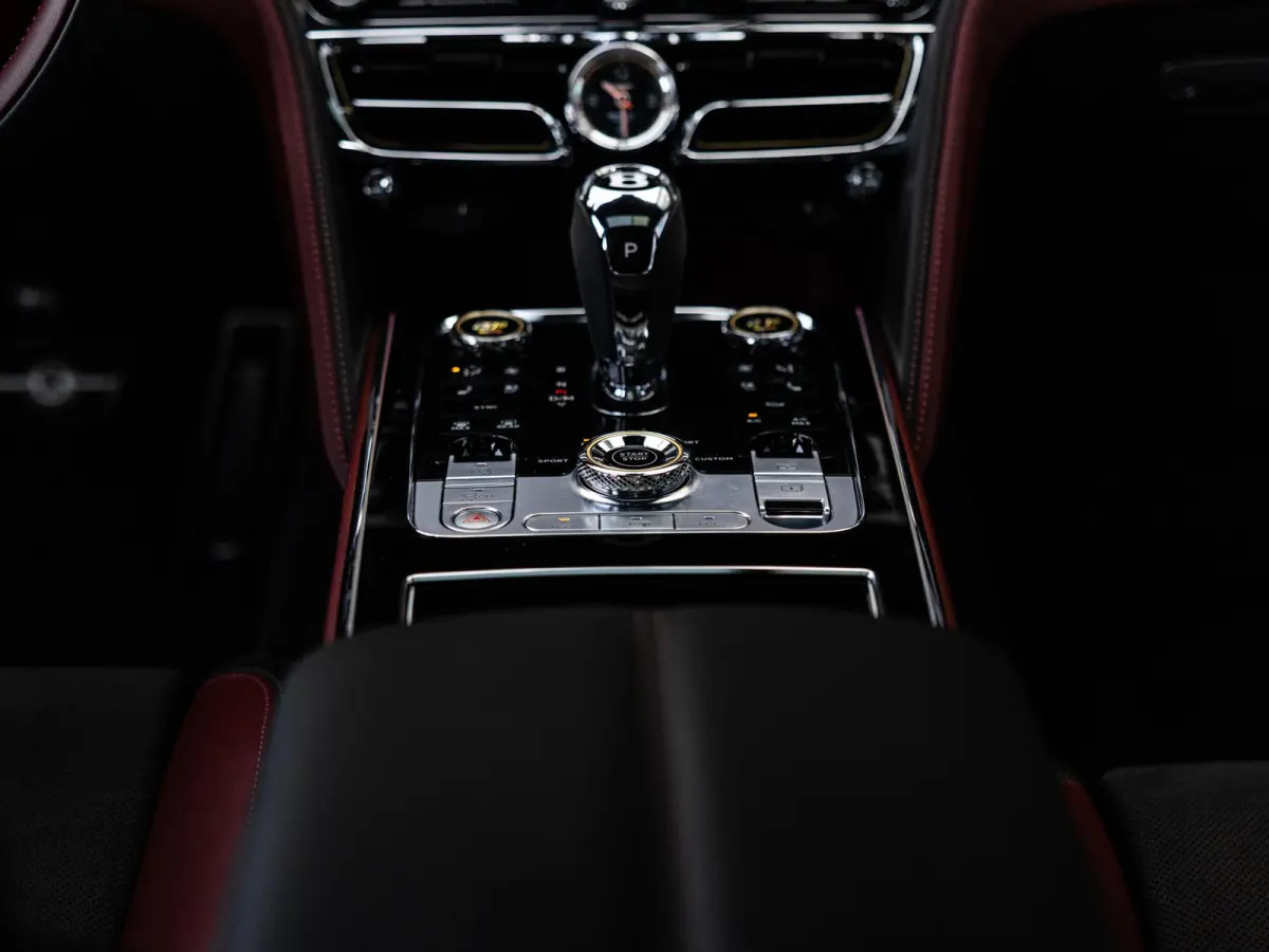 2.9 V6 Hybrid S | TOURING PAKKET | BANG & OLUFSEN | ADAPTIEVE CRUISE CONTROL | BLACK PACK | STOELVENTILATIE | STOELMASSAGE | PANORAMA/SCHUIF-KANTELDAK | LUCHTVERING | SPORTUITLAAT | 360 CAME