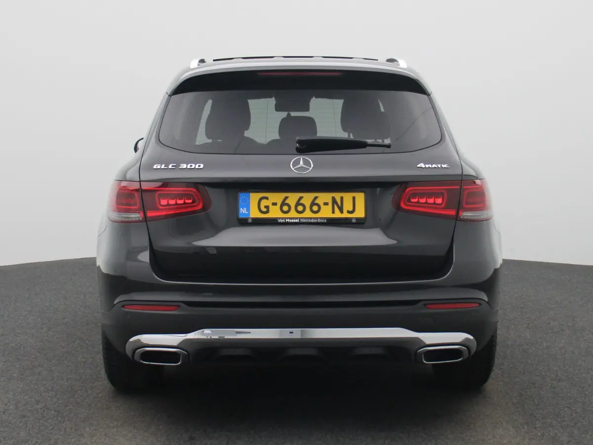 300 4MATIC Premium Plus | Apple Carplay/Android Auto | Luchtvering | Panoramadak | Burmester | Stoelverwarming | Sfeerverlichting | Camera | Parkeersensoren |