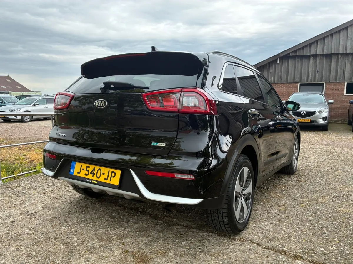 1.6 GDi Hybrid BusinessLine | Camera + Carplay + Stuur/Stoel vrw. Nu €10.975,-!!