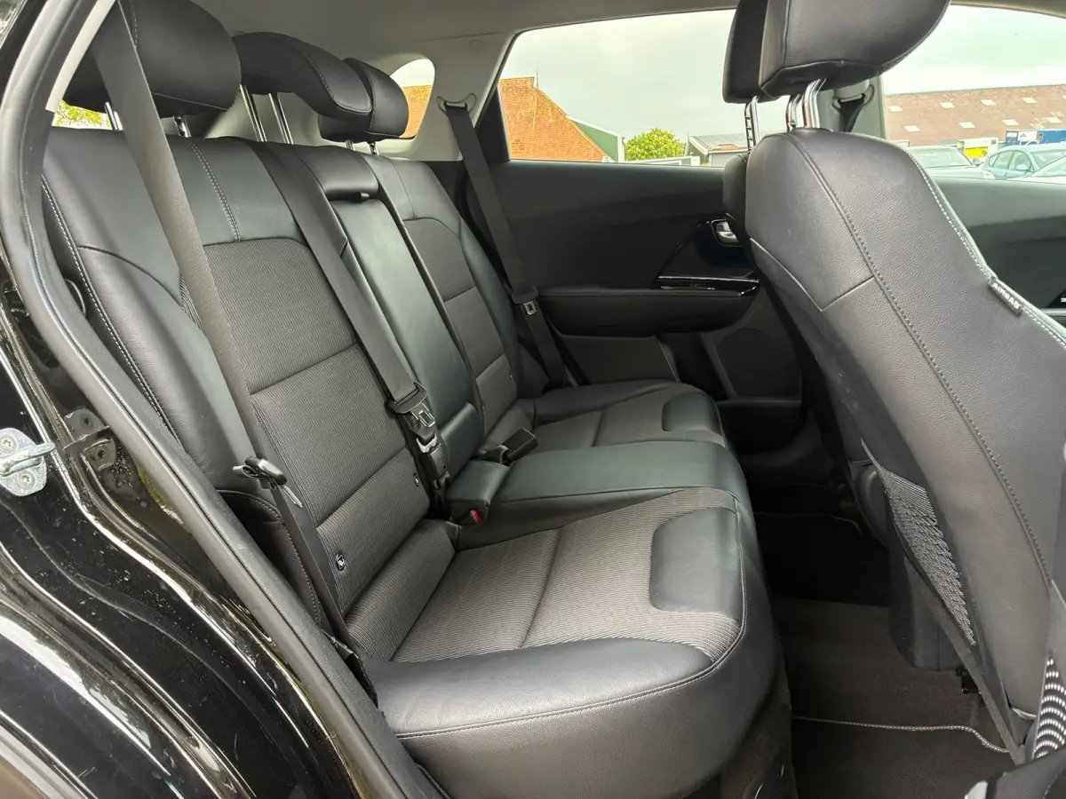 1.6 GDi Hybrid BusinessLine | Camera + Carplay + Stuur/Stoel vrw. Nu €10.975,-!!