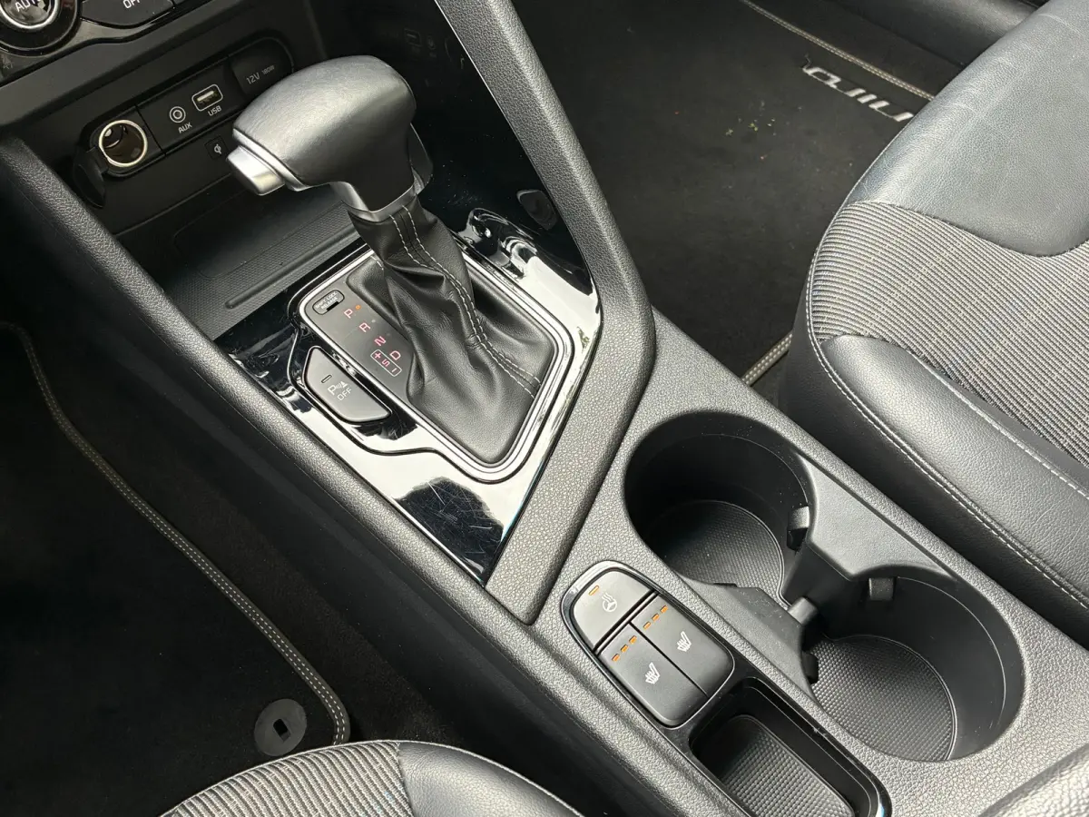 1.6 GDi Hybrid BusinessLine | Camera + Carplay + Stuur/Stoel vrw. Nu €10.975,-!!