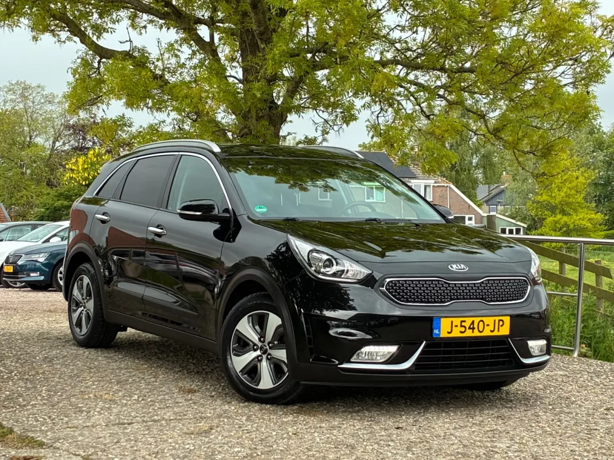 1.6 GDi Hybrid BusinessLine | Camera + Carplay + Stuur/Stoel vrw. Nu €10.975,-!!