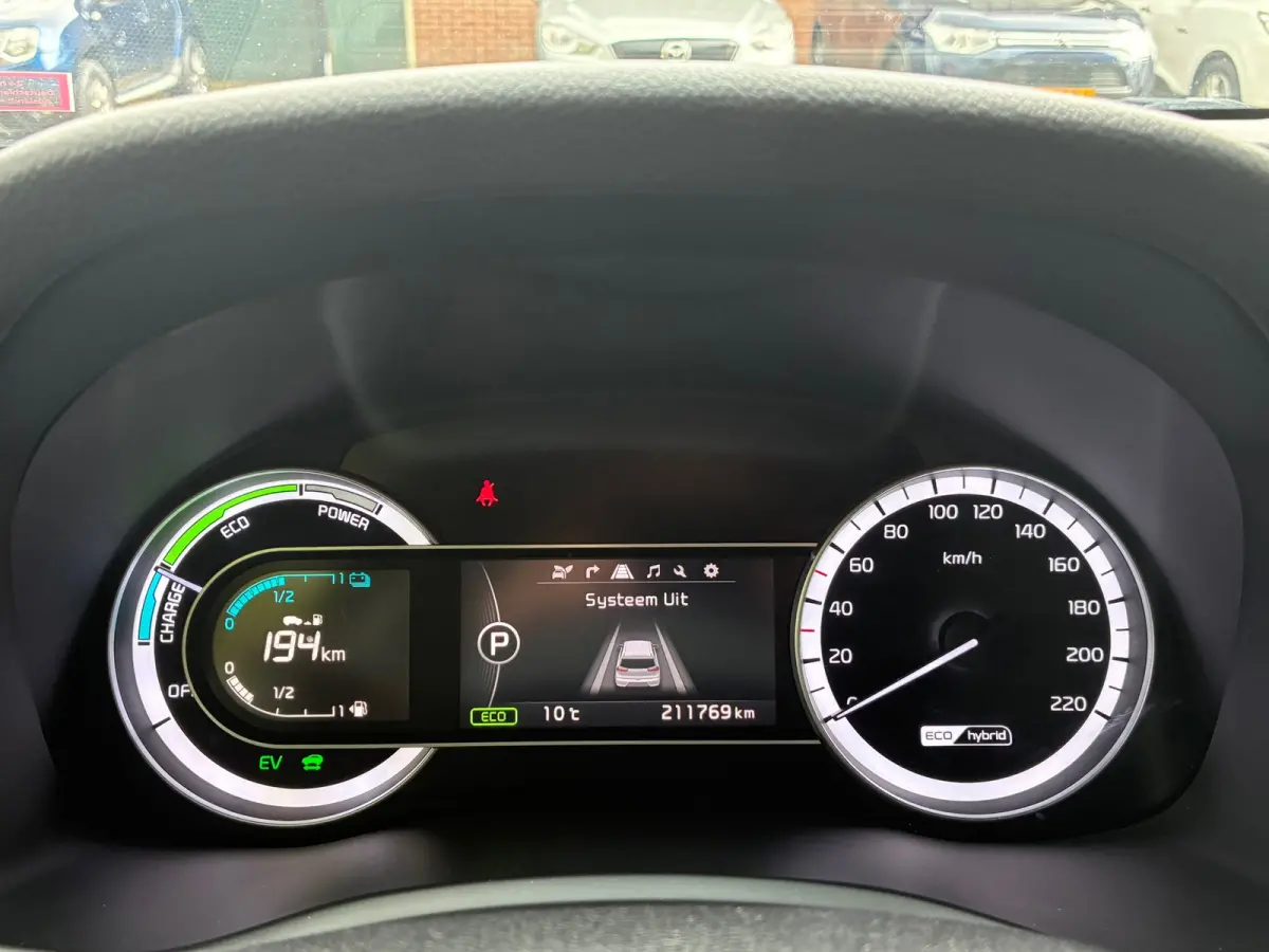 1.6 GDi Hybrid BusinessLine | Camera + Carplay + Stuur/Stoel vrw. Nu €10.975,-!!