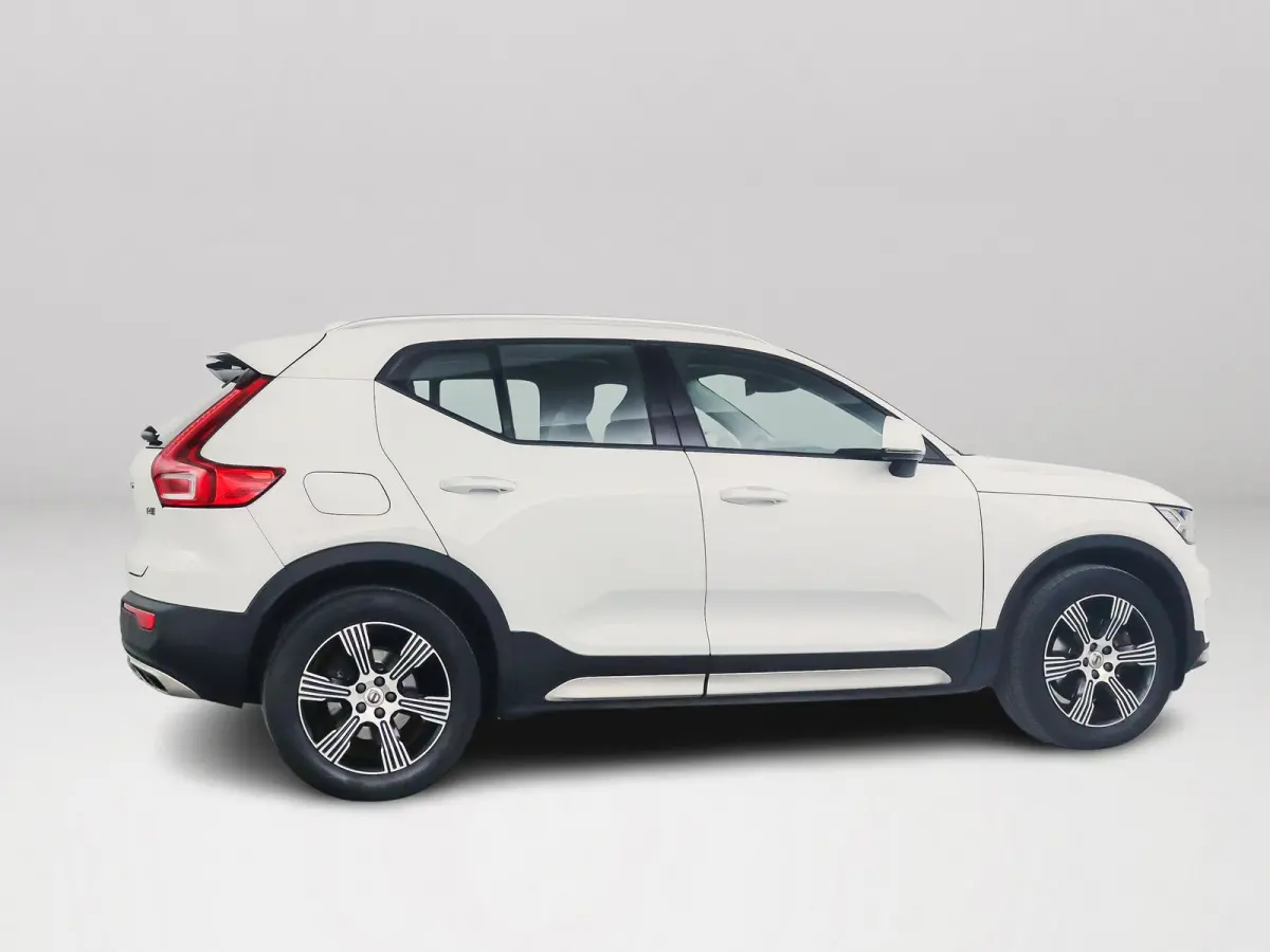 T4 AWD Momentum | Parkeercamera | Harman Kardon | Stoelverwarming | Carplay