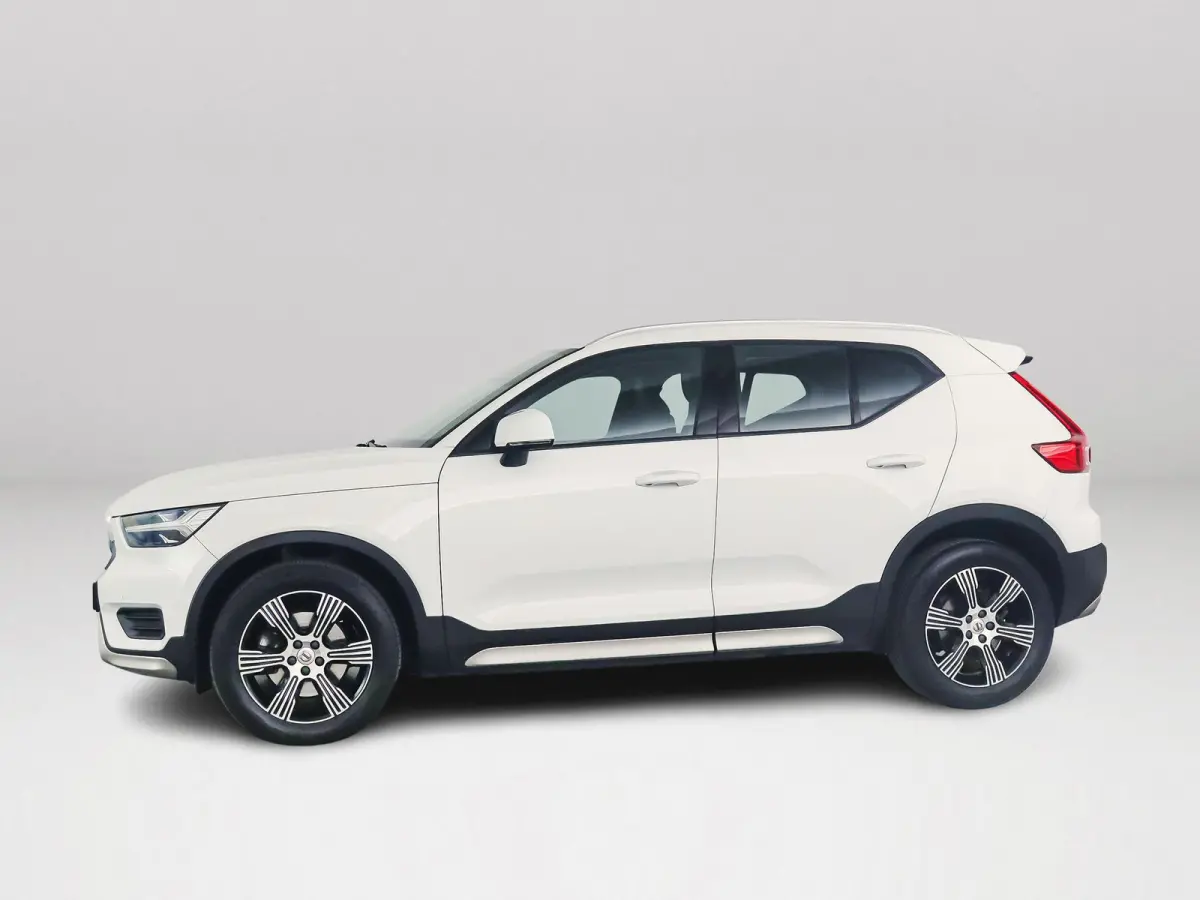 T4 AWD Momentum | Parkeercamera | Harman Kardon | Stoelverwarming | Carplay