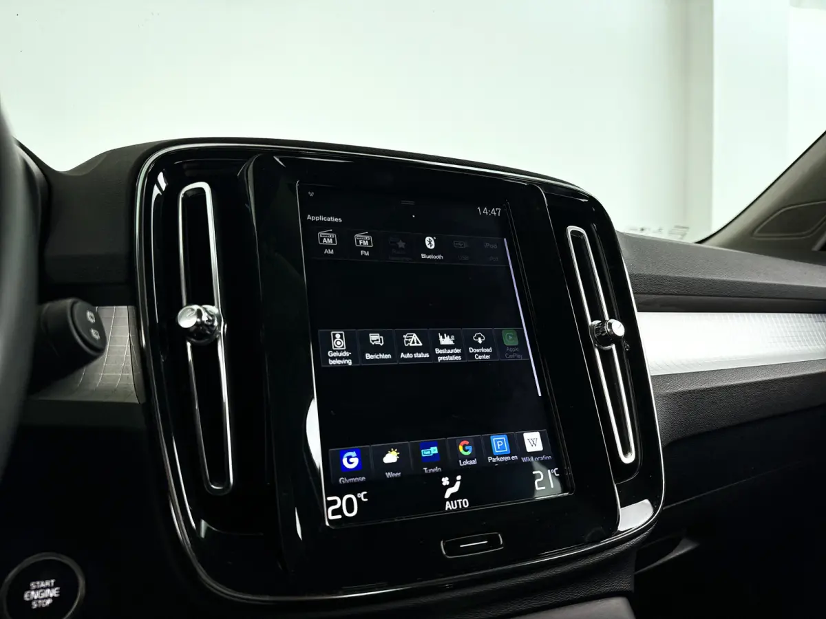 T4 AWD Momentum | Parkeercamera | Harman Kardon | Stoelverwarming | Carplay