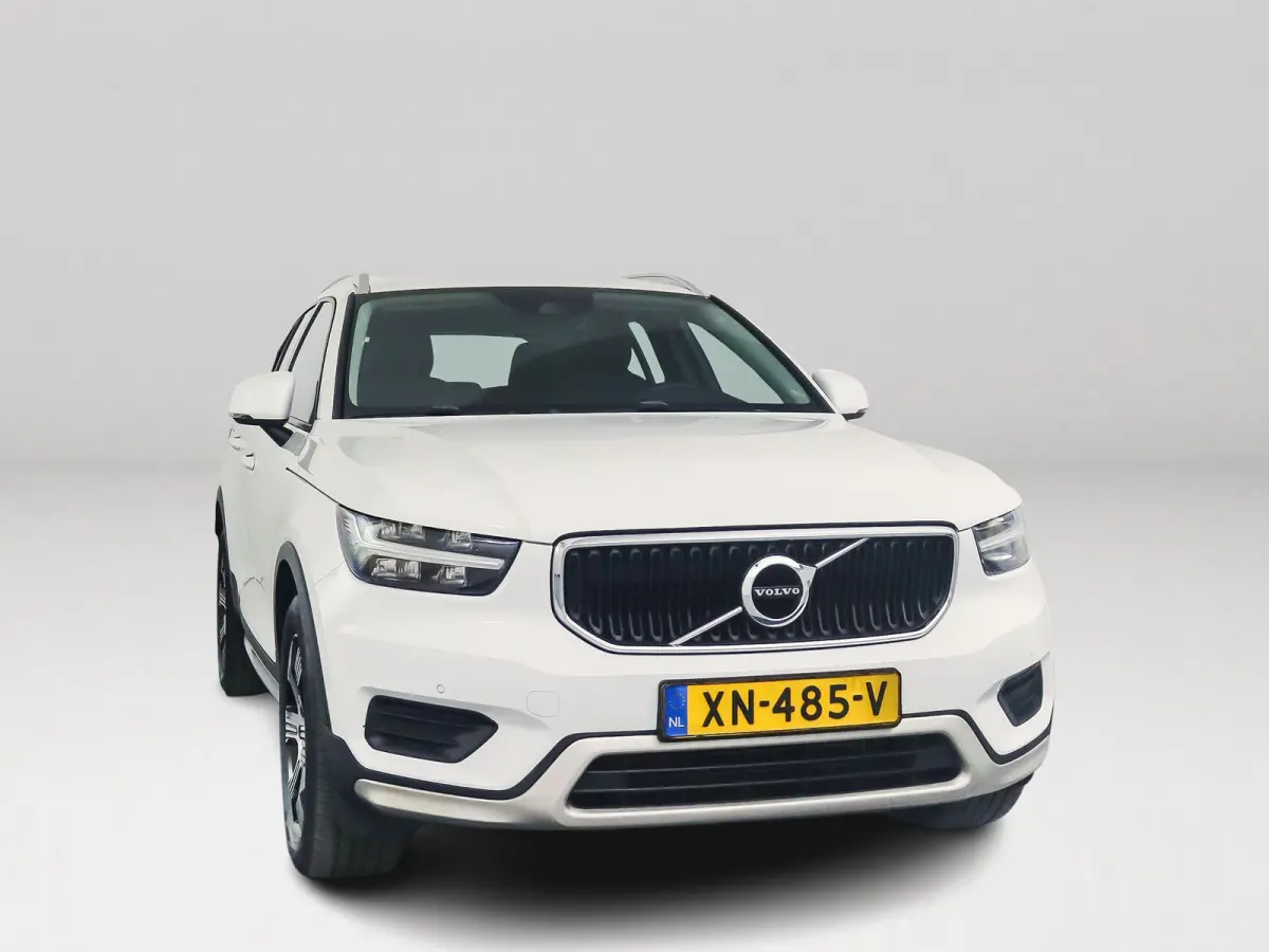 T4 AWD Momentum | Parkeercamera | Harman Kardon | Stoelverwarming | Carplay